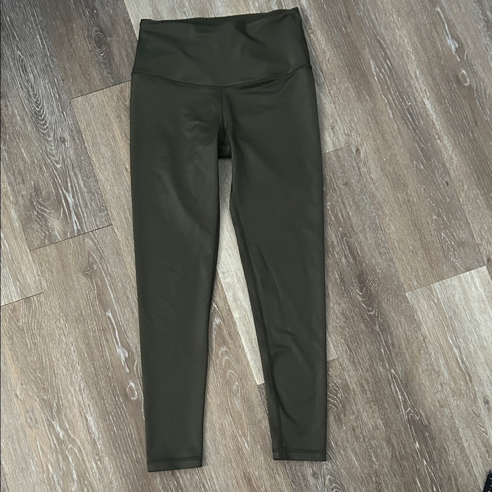 Victoria Secrets Sport High-Waist Shiney Olive Green Leggings
